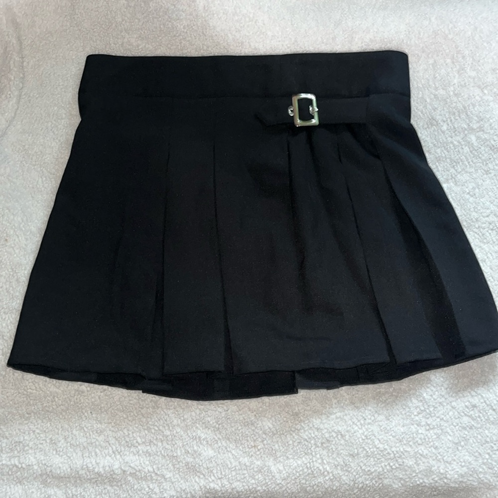 Mini black skirt